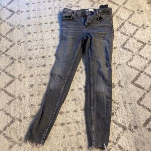 BLACK ZARA JEANS!